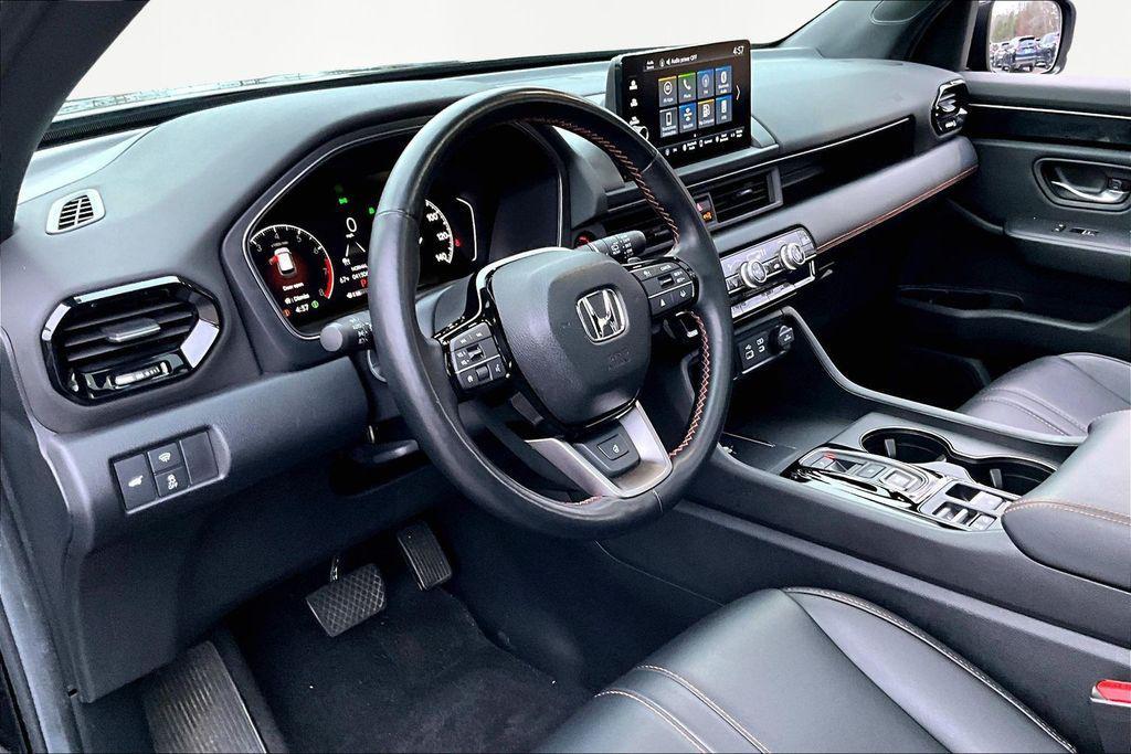 used 2024 Honda Pilot car, priced at $38,983