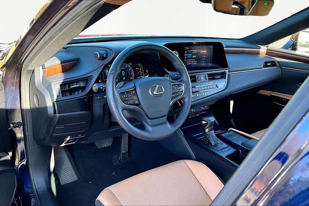 used 2022 Lexus ES 350 car, priced at $34,913