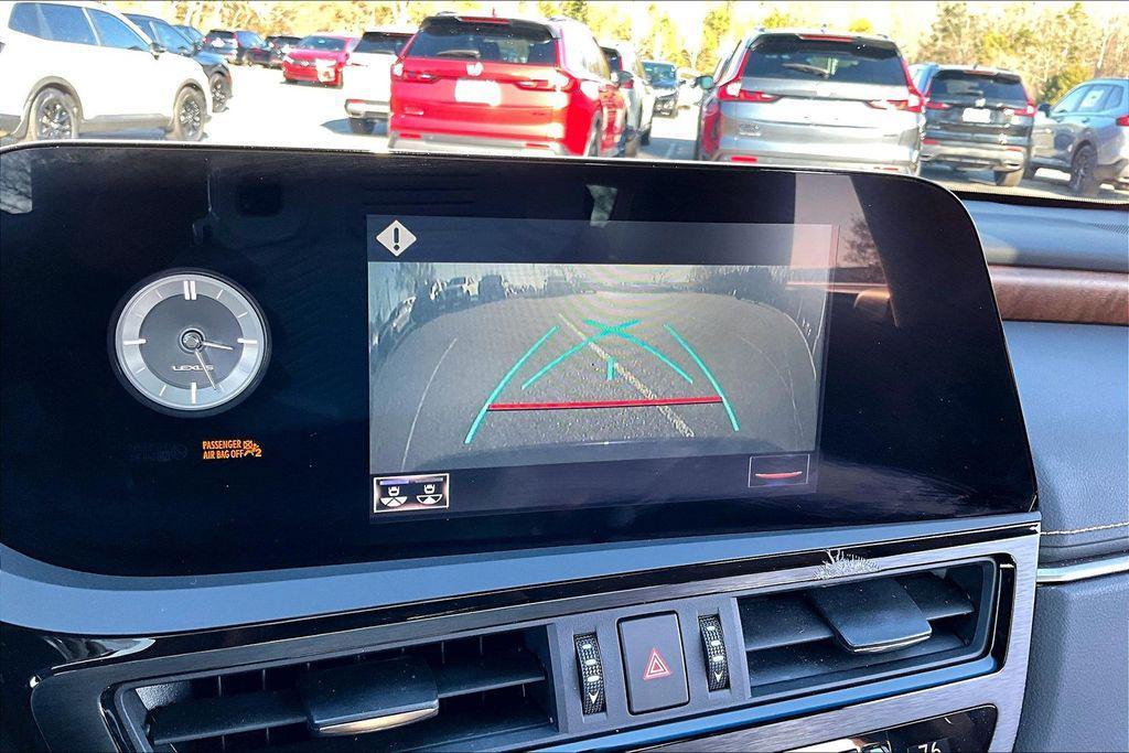 used 2022 Lexus ES 350 car, priced at $34,913