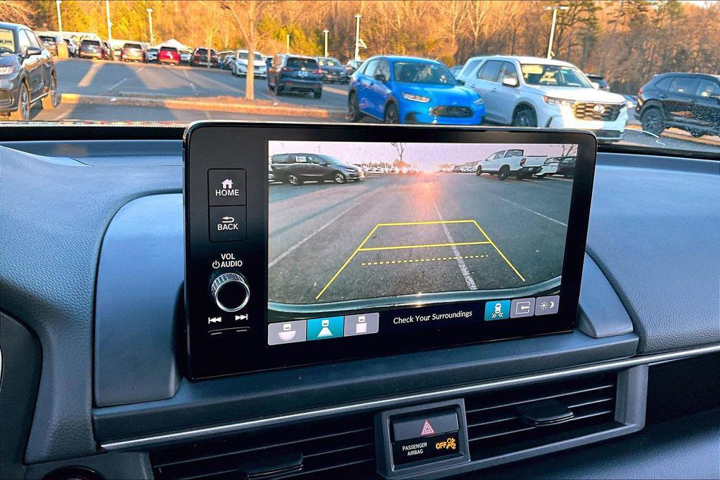 used 2025 Honda Pilot car, priced at $39,995