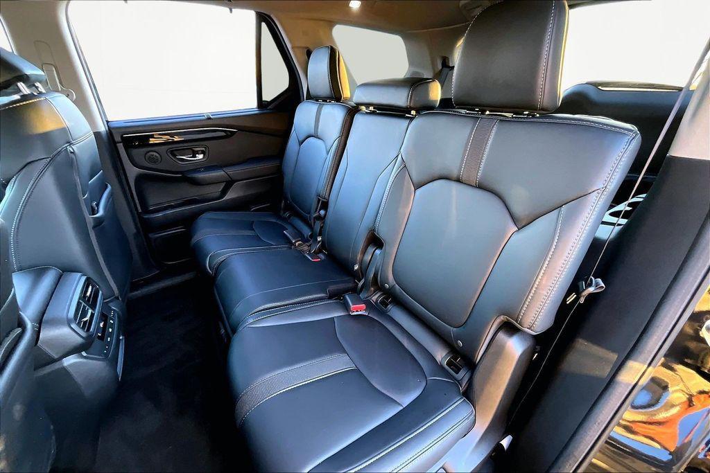 used 2025 Honda Pilot car, priced at $39,995