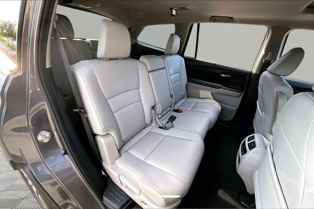 used 2021 Honda Pilot car, priced at $27,166