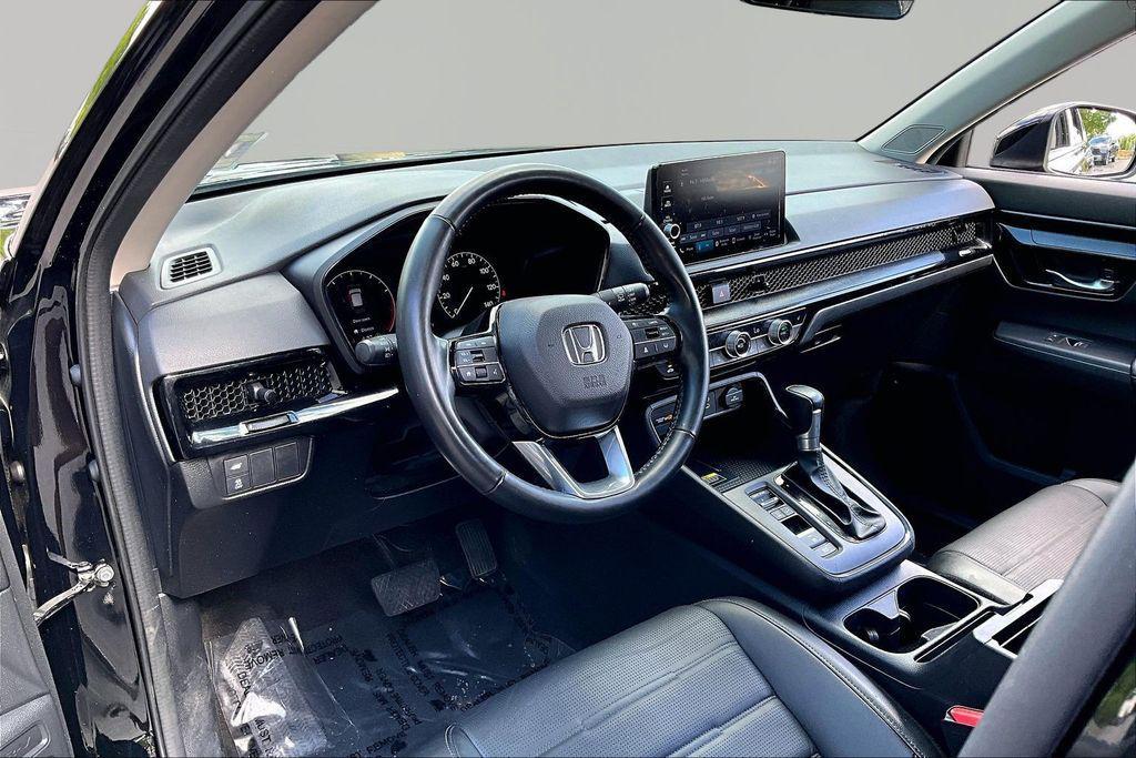 used 2025 Honda CR-V car, priced at $34,323