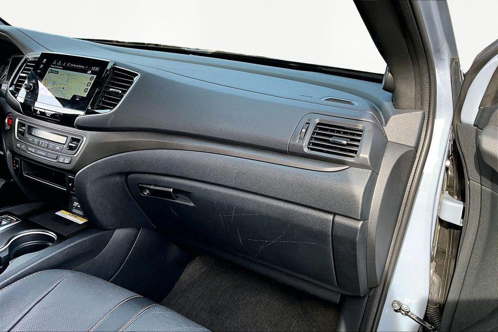 used 2023 Honda Passport car, priced at $33,484