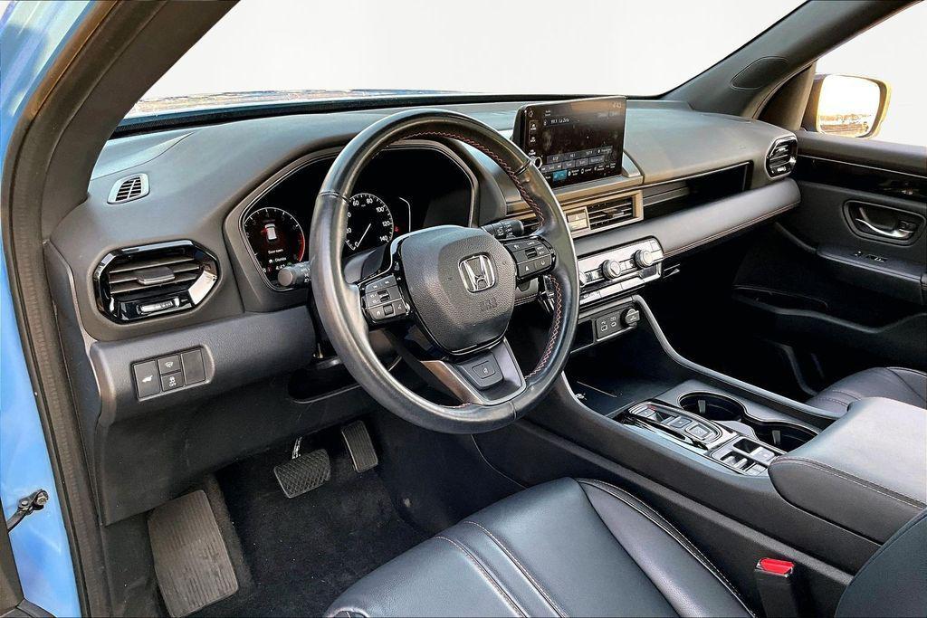 used 2023 Honda Pilot car, priced at $40,222