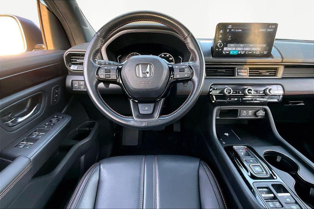 used 2023 Honda Pilot car, priced at $40,222