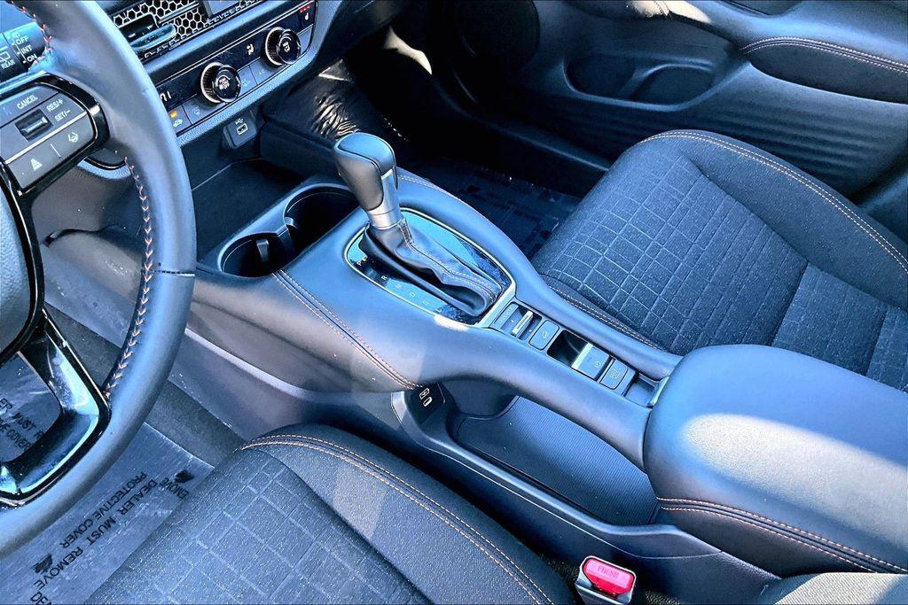 used 2025 Honda HR-V car, priced at $25,309