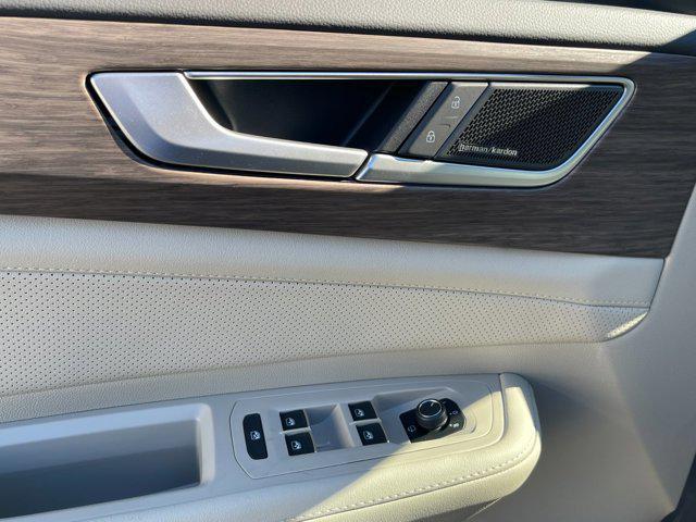 new 2026 Volkswagen Atlas car, priced at $54,185