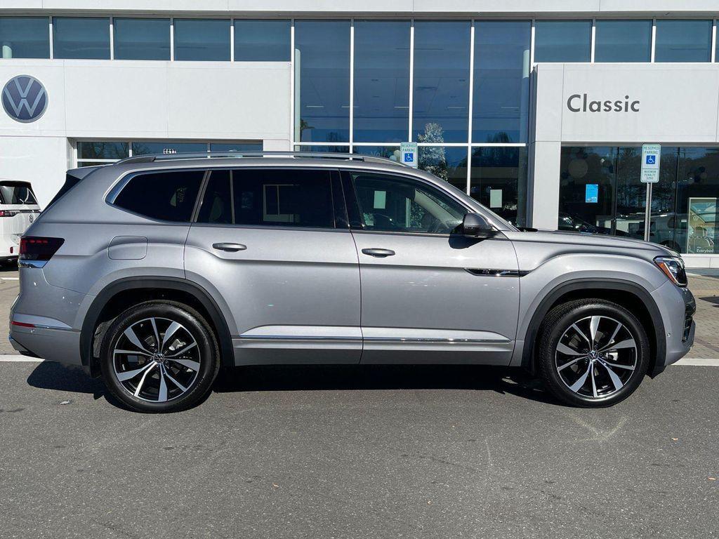 new 2026 Volkswagen Atlas car, priced at $56,185