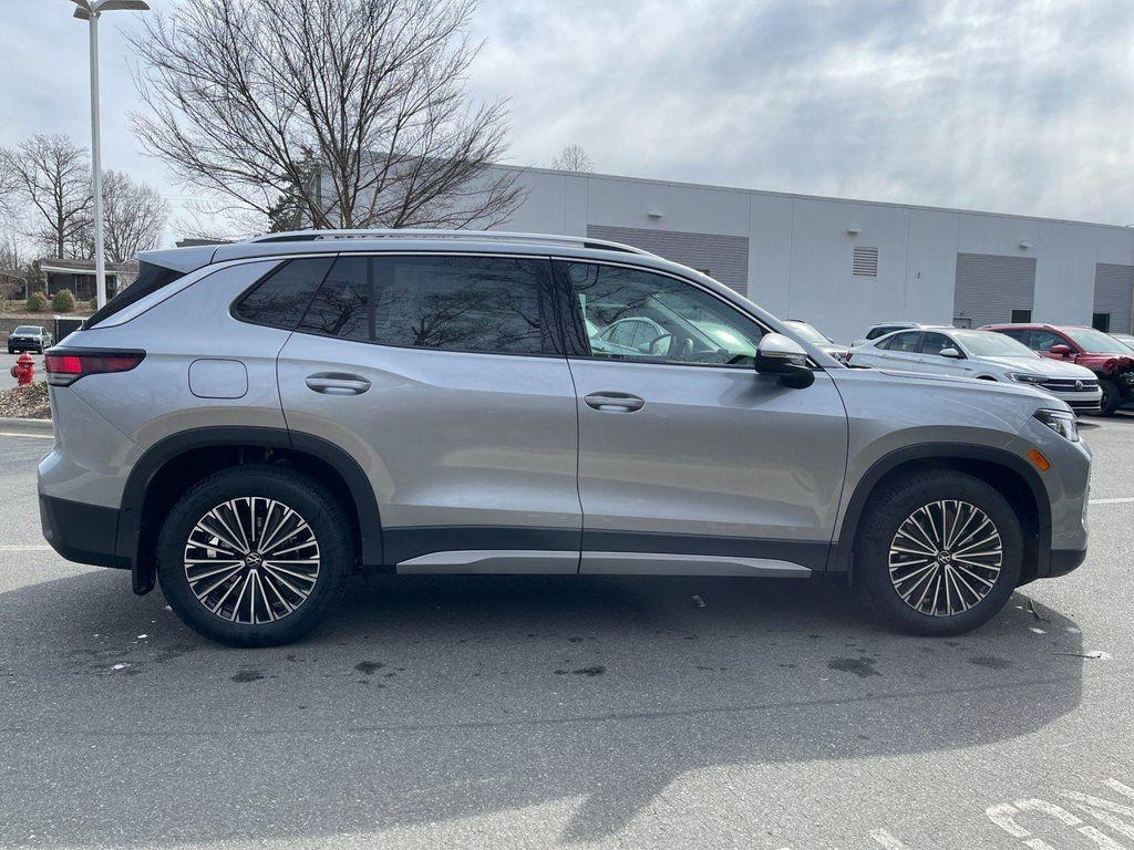 new 2026 Volkswagen Tiguan car, priced at $32,181