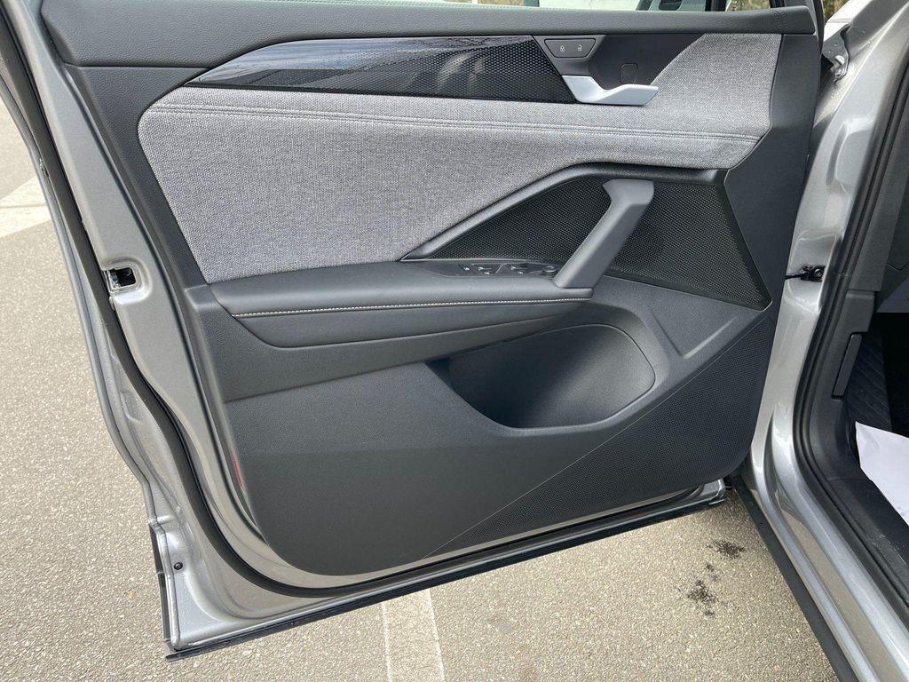 new 2026 Volkswagen Tiguan car, priced at $32,181