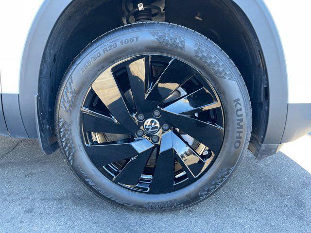 used 2025 Volkswagen Atlas car, priced at $39,475