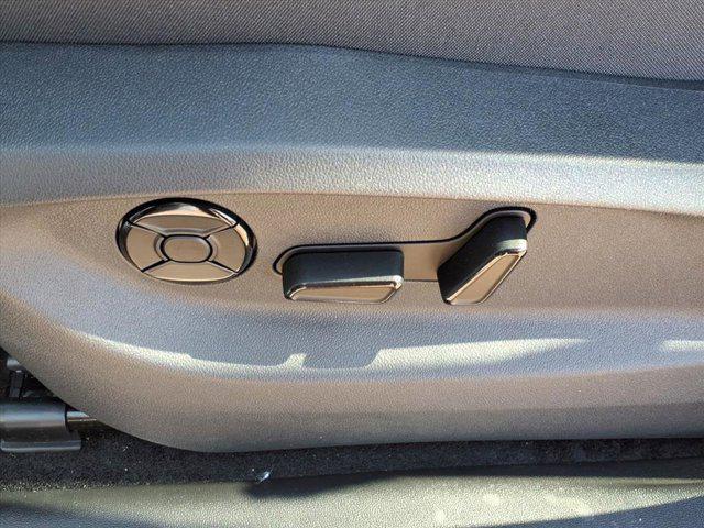 new 2025 Volkswagen Tiguan car, priced at $32,855