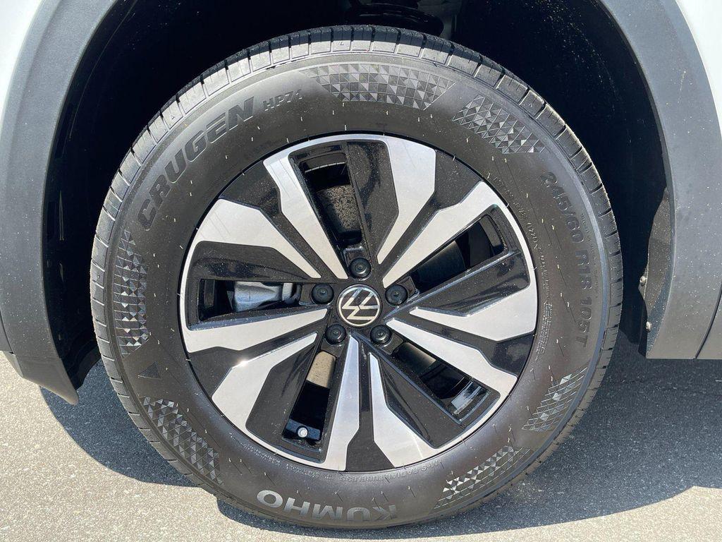 new 2026 Volkswagen Atlas car, priced at $35,696