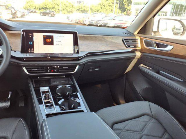 new 2025 Volkswagen Atlas car, priced at $39,084