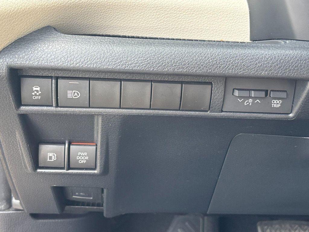 used 2022 Toyota Sienna car, priced at $36,864