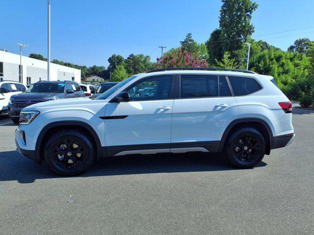 new 2025 Volkswagen Atlas car, priced at $43,334