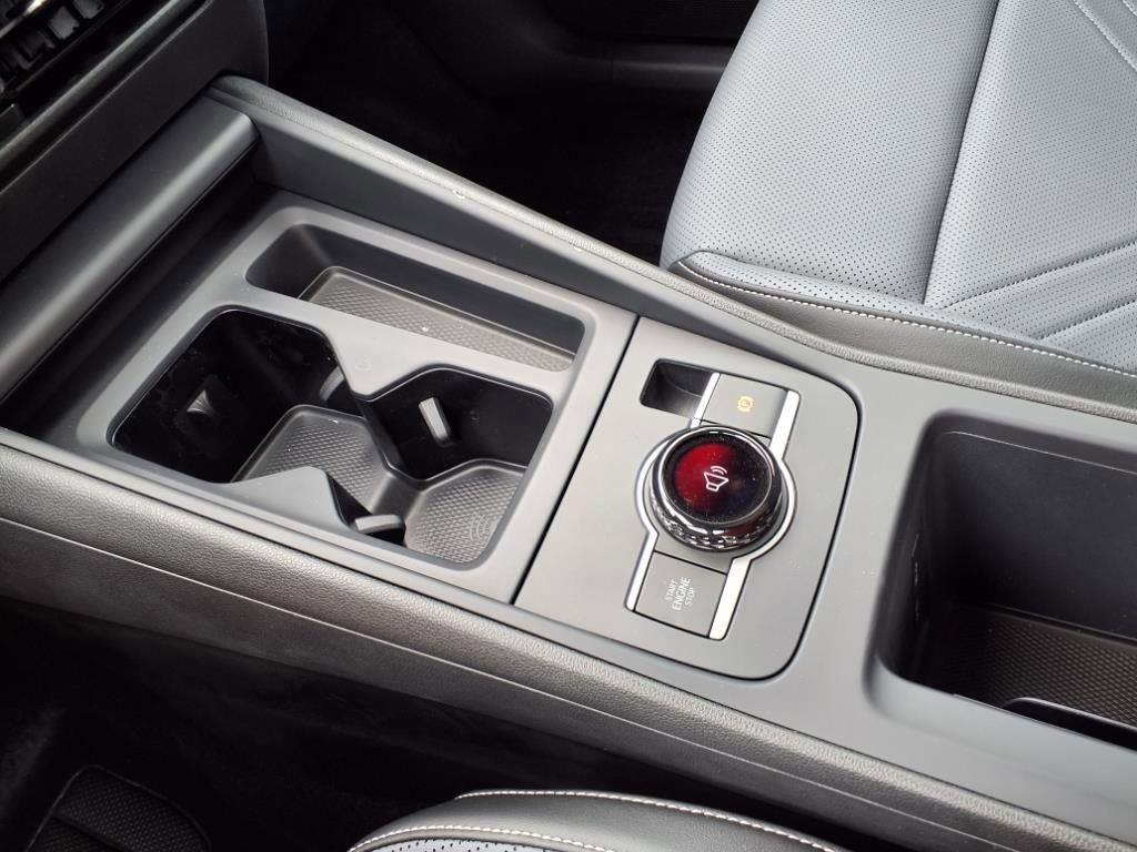 new 2025 Volkswagen Tiguan car, priced at $34,348