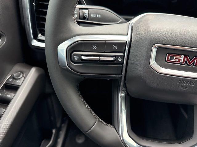 new 2025 GMC Canyon car, priced at $39,995