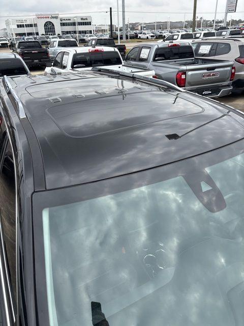 used 2021 Chevrolet Traverse car, priced at $28,995