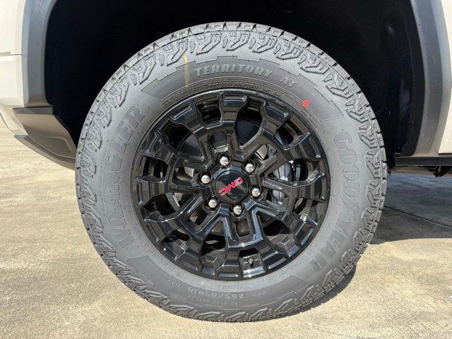 new 2026 GMC Canyon car, priced at $40,995