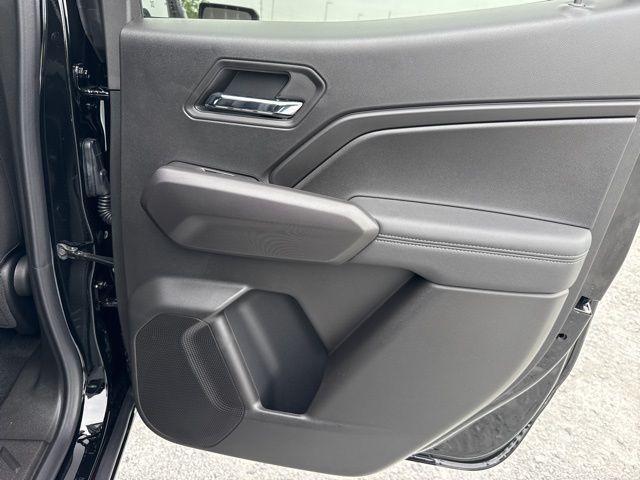 new 2025 GMC Canyon car, priced at $39,995