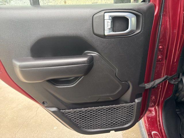 used 2021 Jeep Wrangler Unlimited car, priced at $27,995