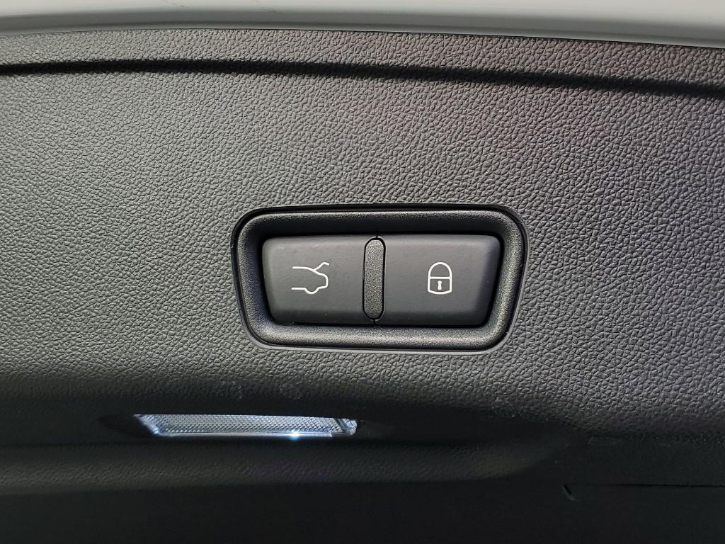 used 2024 Maserati Grecale car, priced at $43,500