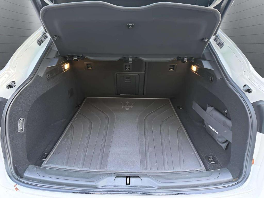 used 2022 Maserati Levante car, priced at $37,300