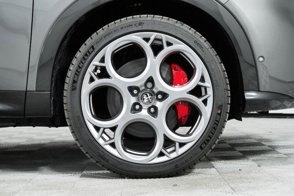 new 2024 Alfa Romeo Tonale car, priced at $57,645