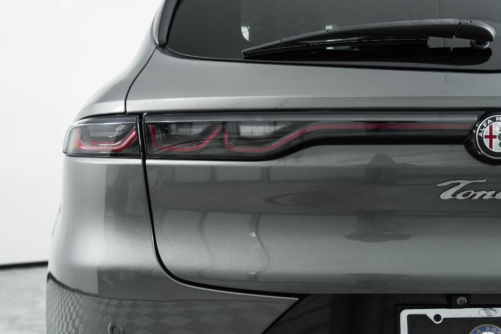 new 2024 Alfa Romeo Tonale car, priced at $57,645