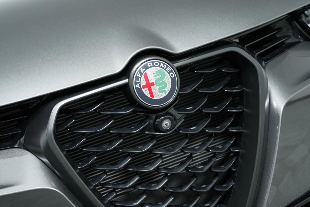 new 2024 Alfa Romeo Tonale car, priced at $57,645