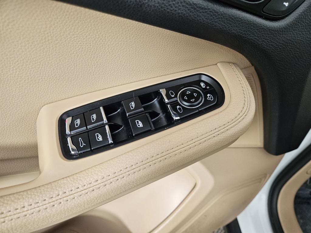 used 2021 Porsche Macan car, priced at $25,588