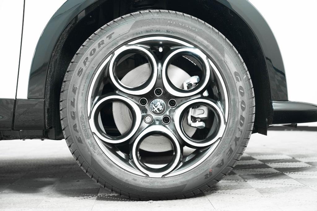 new 2025 Alfa Romeo Tonale car, priced at $34,150