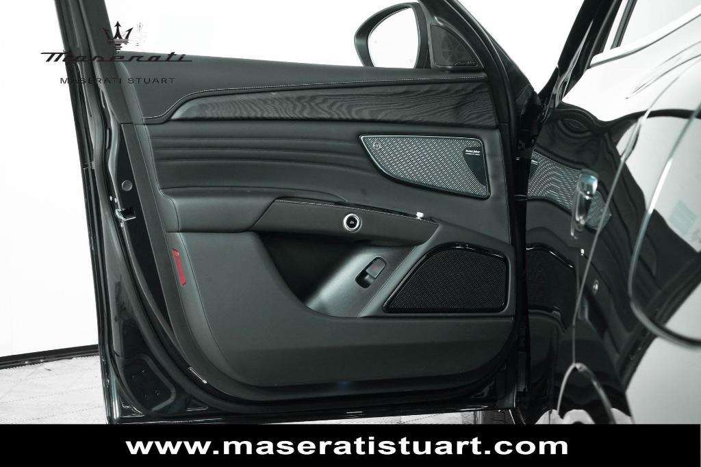 new 2025 Maserati Grecale car, priced at $89,915