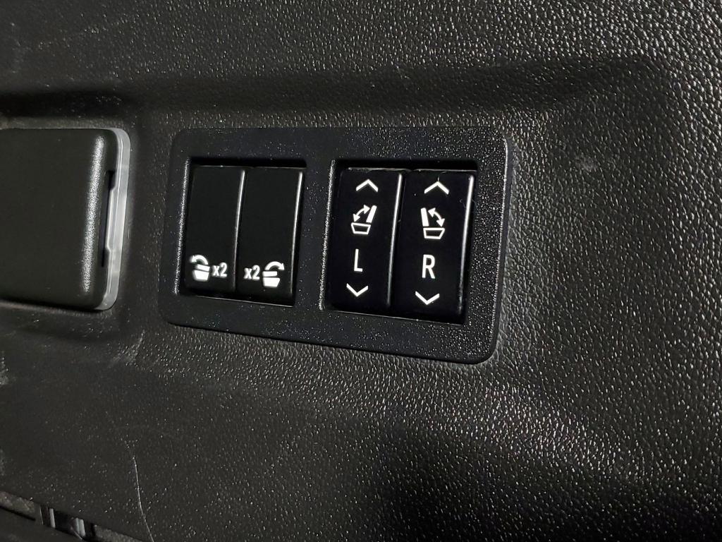 used 2021 GMC Yukon car, priced at $44,000