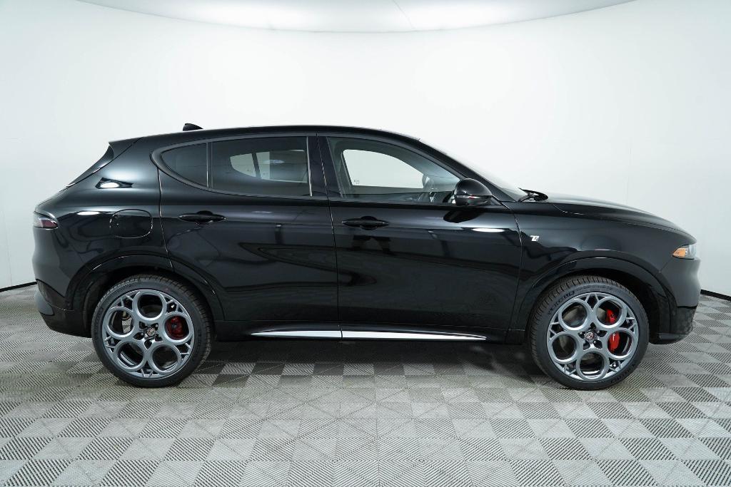 new 2024 Alfa Romeo Tonale car, priced at $39,880
