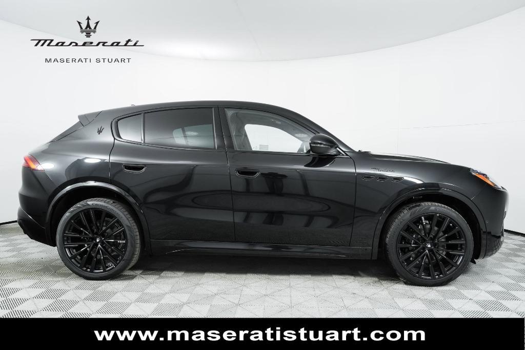 new 2025 Maserati Grecale car, priced at $104,575