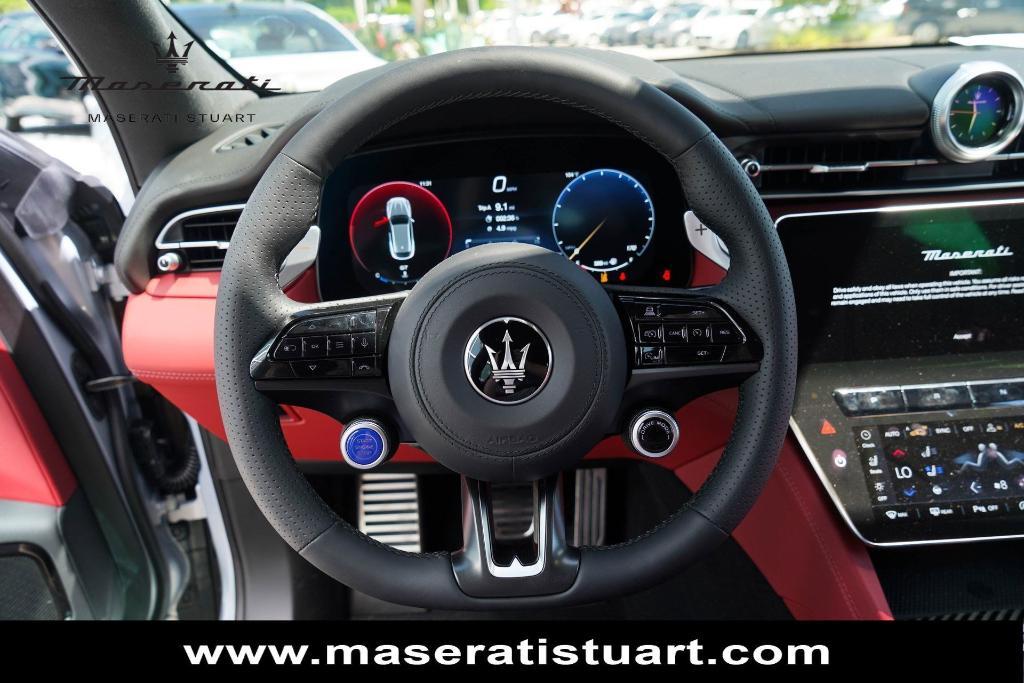 new 2025 Maserati Grecale car, priced at $101,625