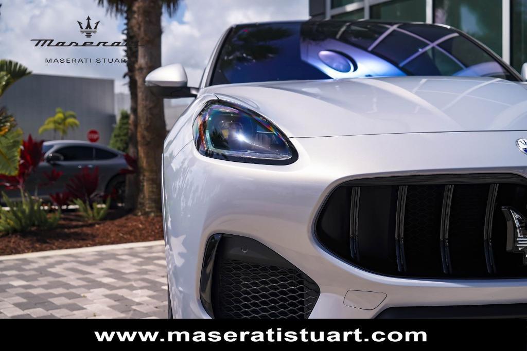 new 2025 Maserati Grecale car, priced at $101,625