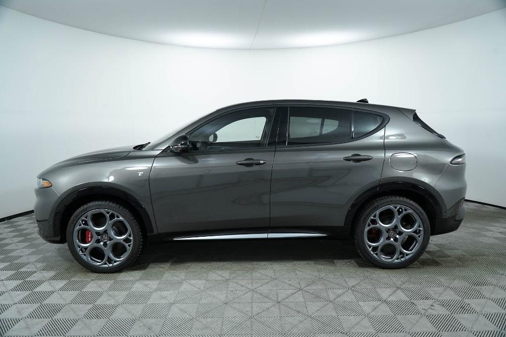 new 2024 Alfa Romeo Tonale car, priced at $39,880
