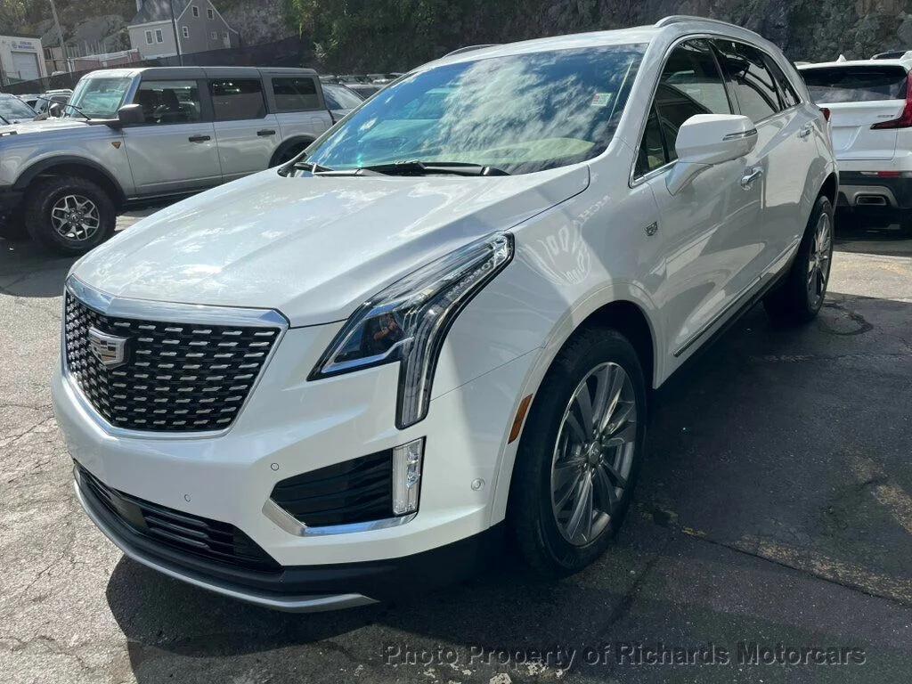 used 2021 Cadillac XT5 car, priced at $30,490