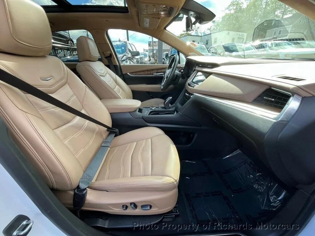 used 2021 Cadillac XT5 car, priced at $30,490