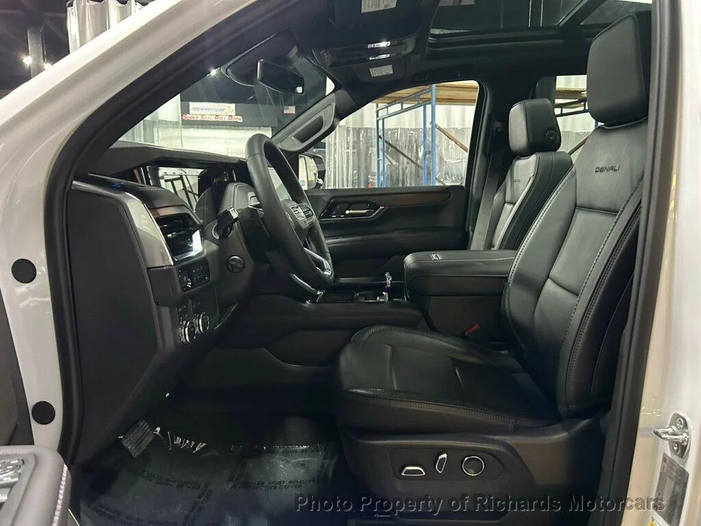 used 2025 GMC Yukon car, priced at $79,990