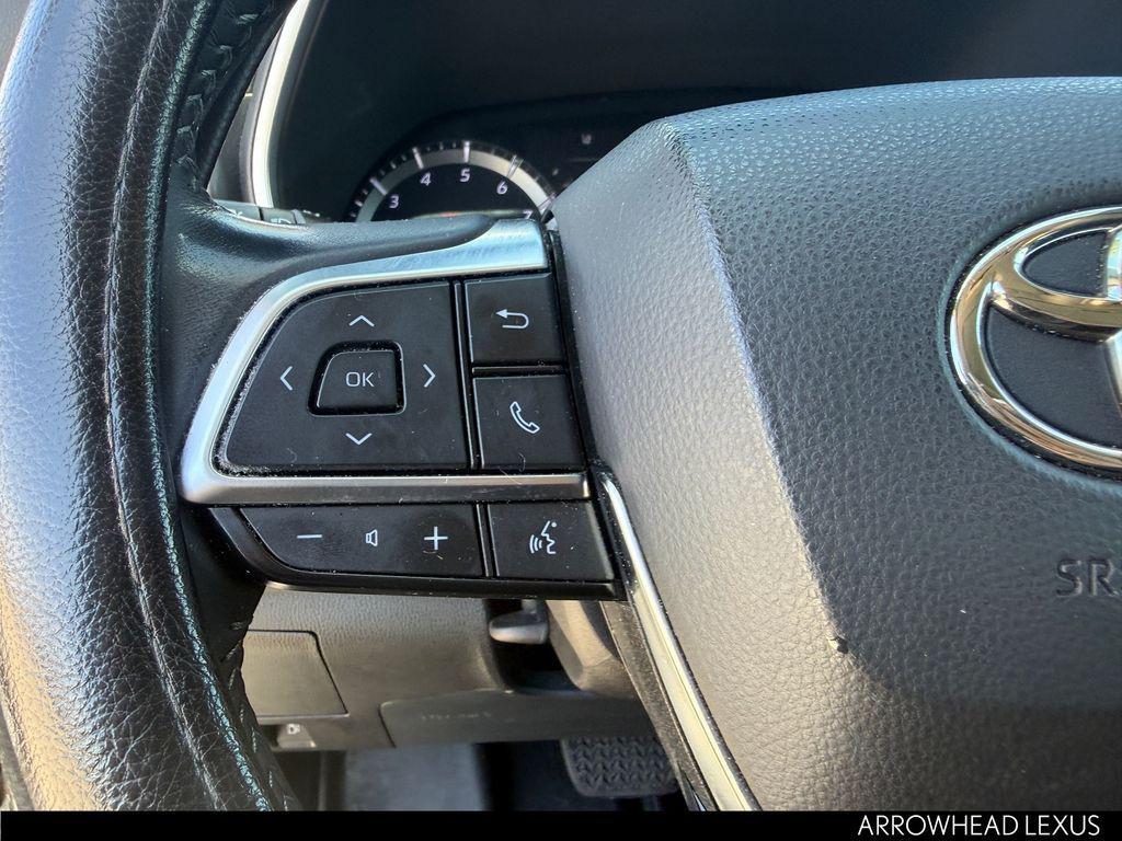 used 2021 Toyota Highlander car, priced at $33,797