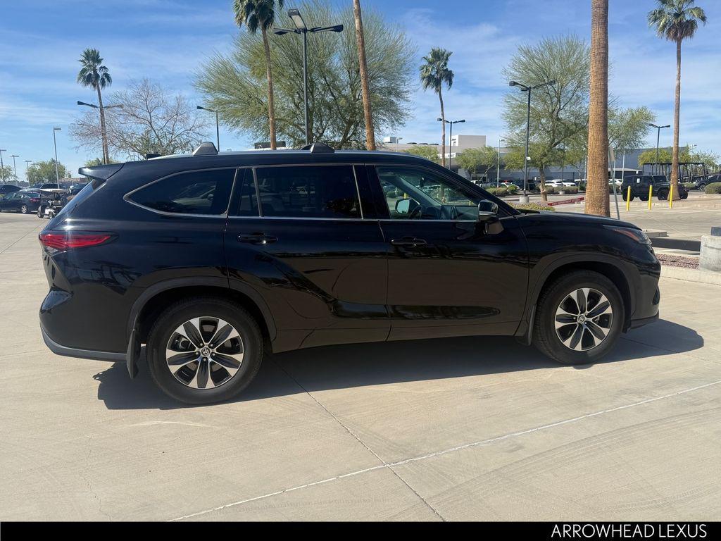 used 2021 Toyota Highlander car, priced at $33,797