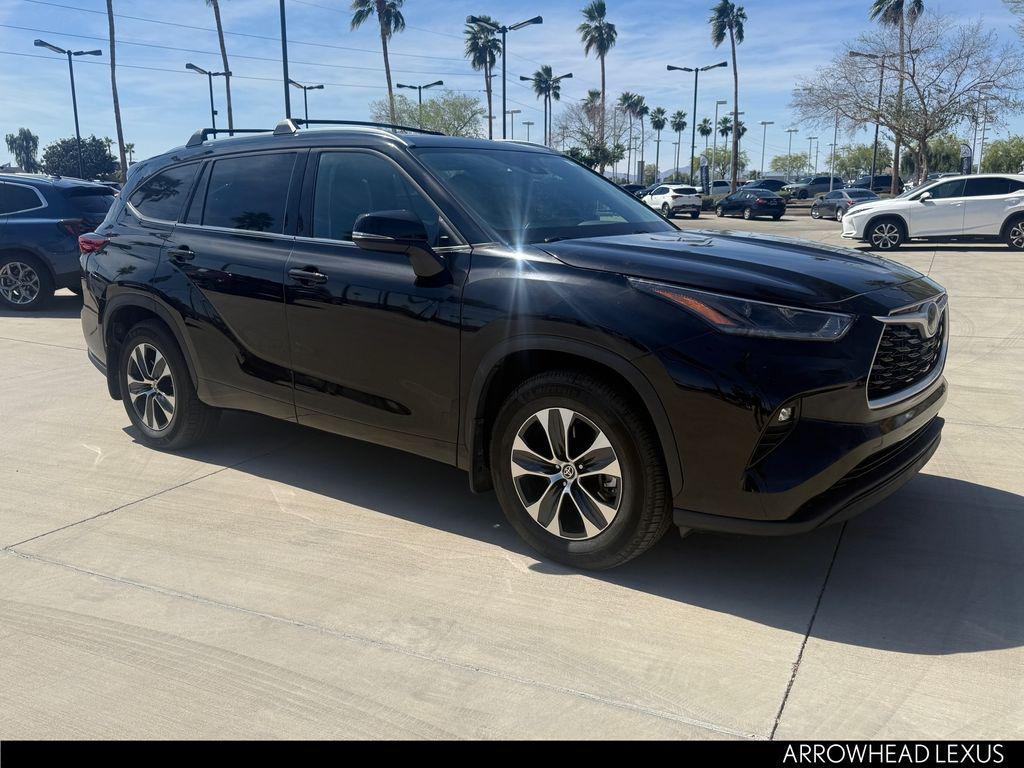 used 2021 Toyota Highlander car, priced at $33,797