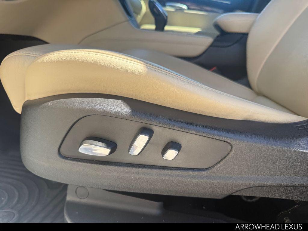 used 2017 Cadillac XT5 car, priced at $16,549