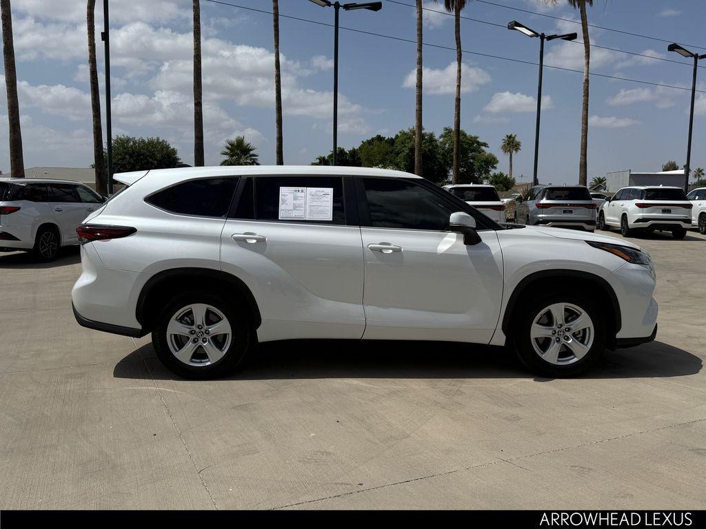 used 2024 Toyota Highlander car, priced at $36,899