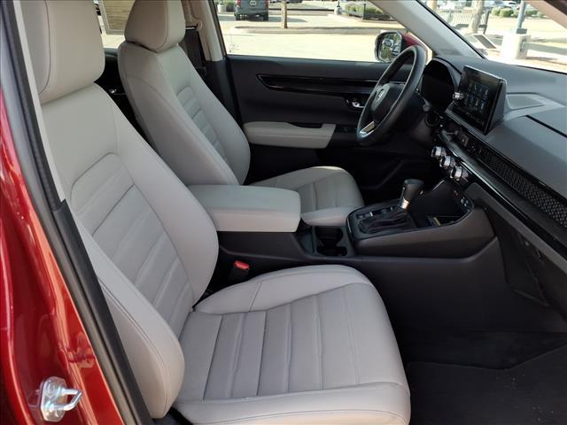 used 2025 Honda CR-V car, priced at $31,300